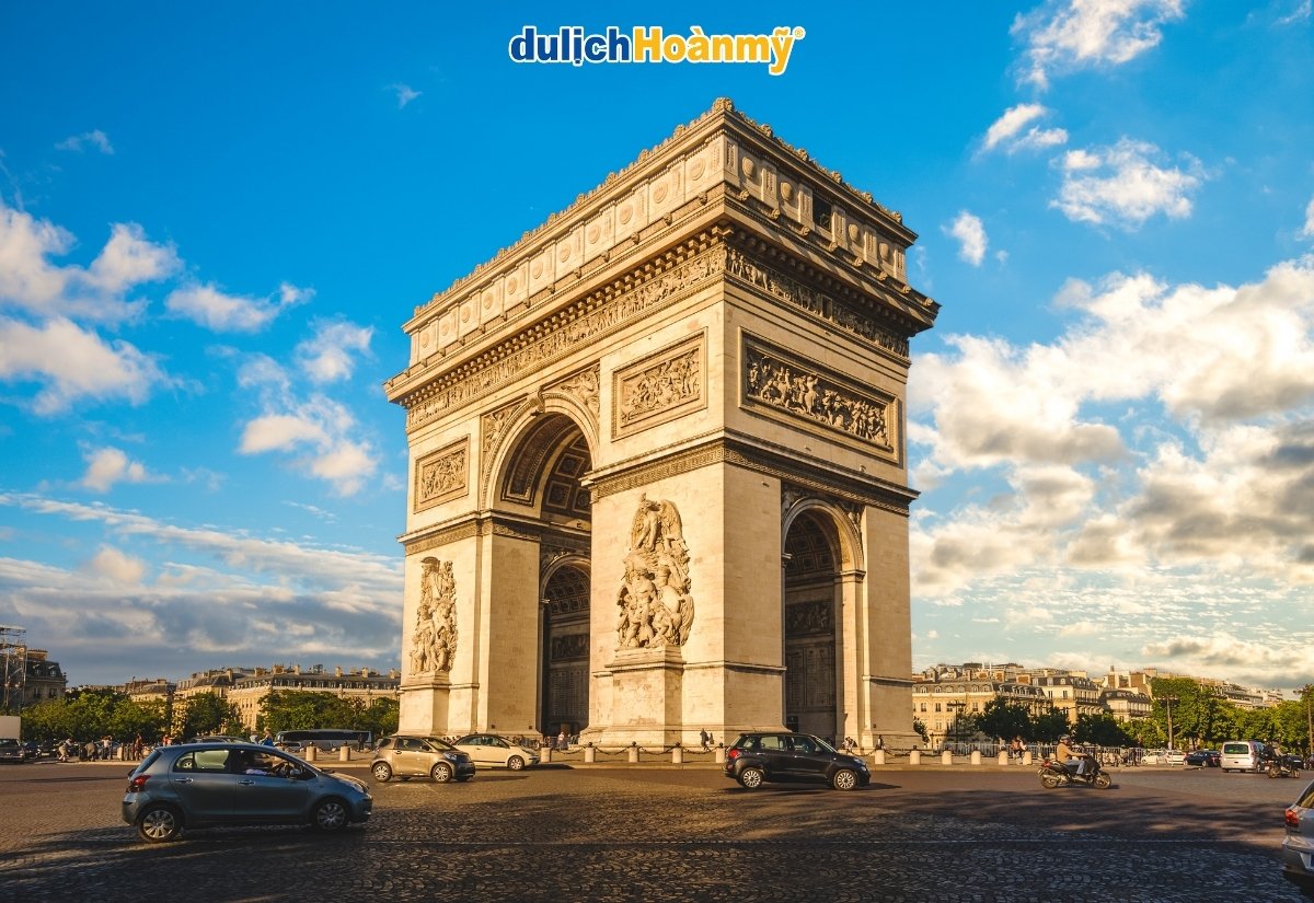 Khám phá thành phố Paris Pháp : Biểu tượng của tình yêu & nghệ thuật 5 Khải Hoàn Môn