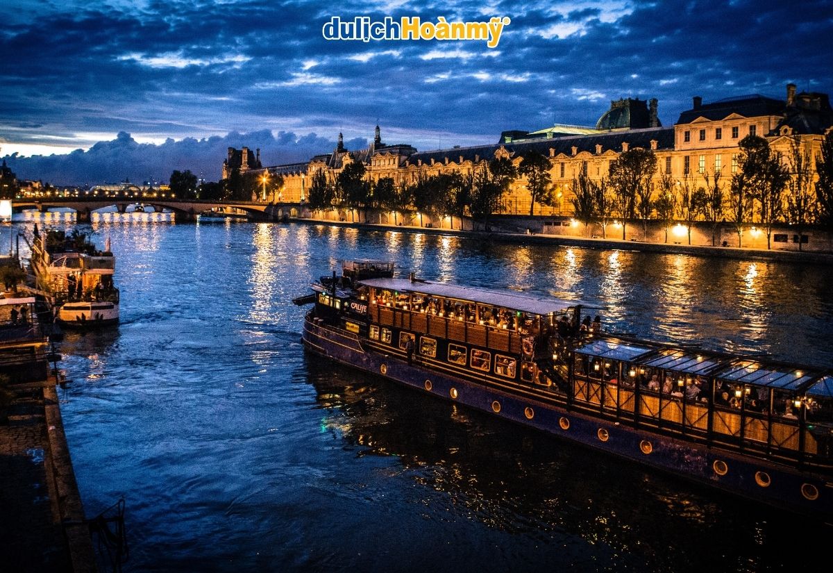 Khám phá thành phố Paris Pháp : Biểu tượng của tình yêu & nghệ thuật 7 sông Seine